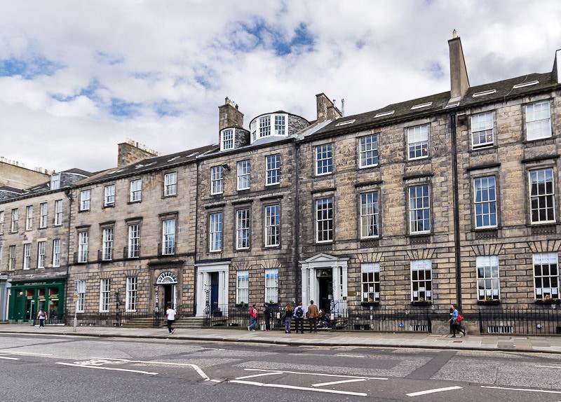 Escuela de inglés en Edimburgo | Basil Paterson Edinburgh 6