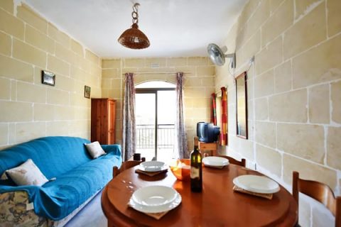 Apartamentos Xlendi Seaside 4