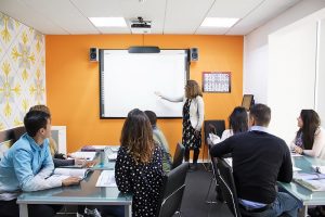 Escuela de inglés en Saint Julian's para mayores de 30 años | EC English 30+ 6