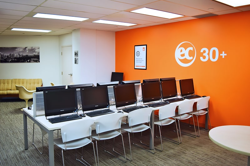 Escuela de inglés en Toronto para mayores de 30 años | EC English Toronto 30+ 4