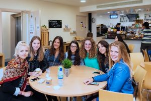 Escuela de inglés intensivo en Bristol | ELC The English Language Centre 14