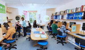 Escuela de inglés intensivo en Bristol | ELC The English Language Centre 4