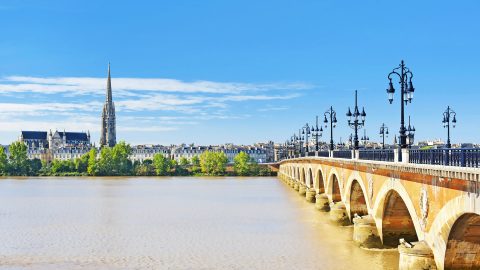 Cursos y escuelas de francés en Burdeos