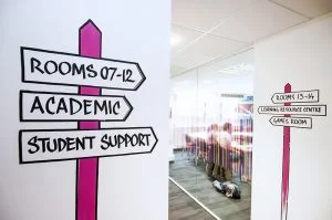 Escuela de inglés en Liverpool | NCG Liverpool New College Group 19