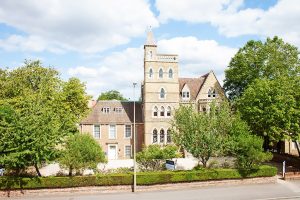 Escuela de inglés para profesionales en Oxford | The Oxford English Centre OEC 1