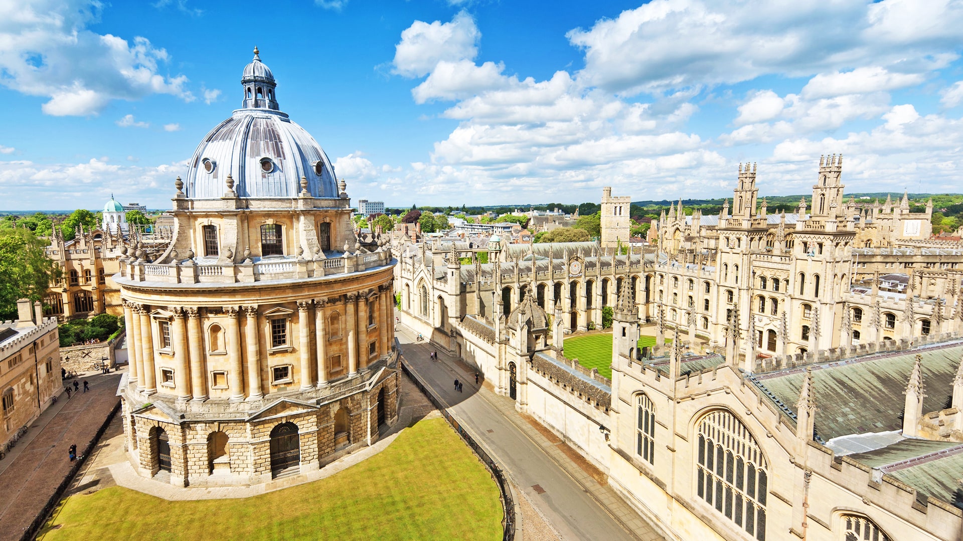 Escuela de inglés para profesionales en Oxford | The Oxford English Centre OEC