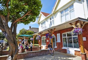 Escuela de inglés en Bournemouth | Southbourne School of English 20