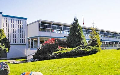 Colegio público Cariboo Hill Secondary School en Burnaby, British Columbia