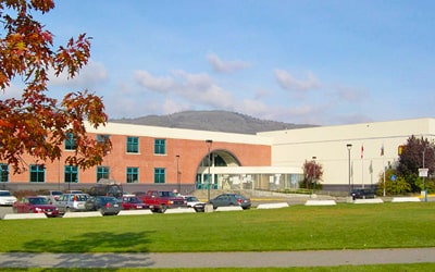 Colegio público Clarence Fulton Secondary School en Vernon, British Columbia