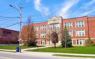 Colegio público Guelph Collegiate Vocational Institute en Guelph, Ontario