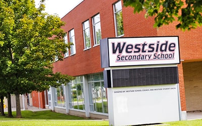 Colegio público Westside Secondary School en Orangeville, Ontario