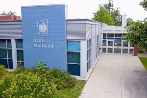 Estudiar un curso académico en colegios públicos de Avon Maitland District School Board en Ontario