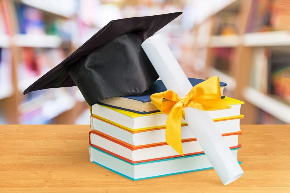 Requisitos del programa J1 de año escolar en USA
