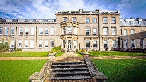 Año escolar en Inglaterra en el internado privado Bournemouth Collegiate School