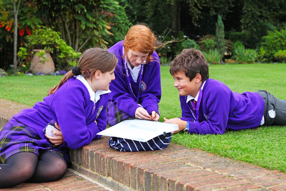 Supervisión del año escolar en el internado Queen Ethelburga's Collegiate