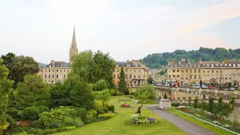 Campamento de verano en Bath, Inglaterra, para niños y adolescentes 2025