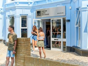 Curso de verano en Brighton para niños y adolescentes 20