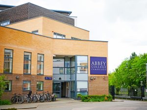 Campamento de verano en Cambridge para jóvenes 14