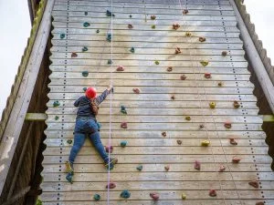 Campamento multiaventura en Inglaterra para niños y adolescentes 12