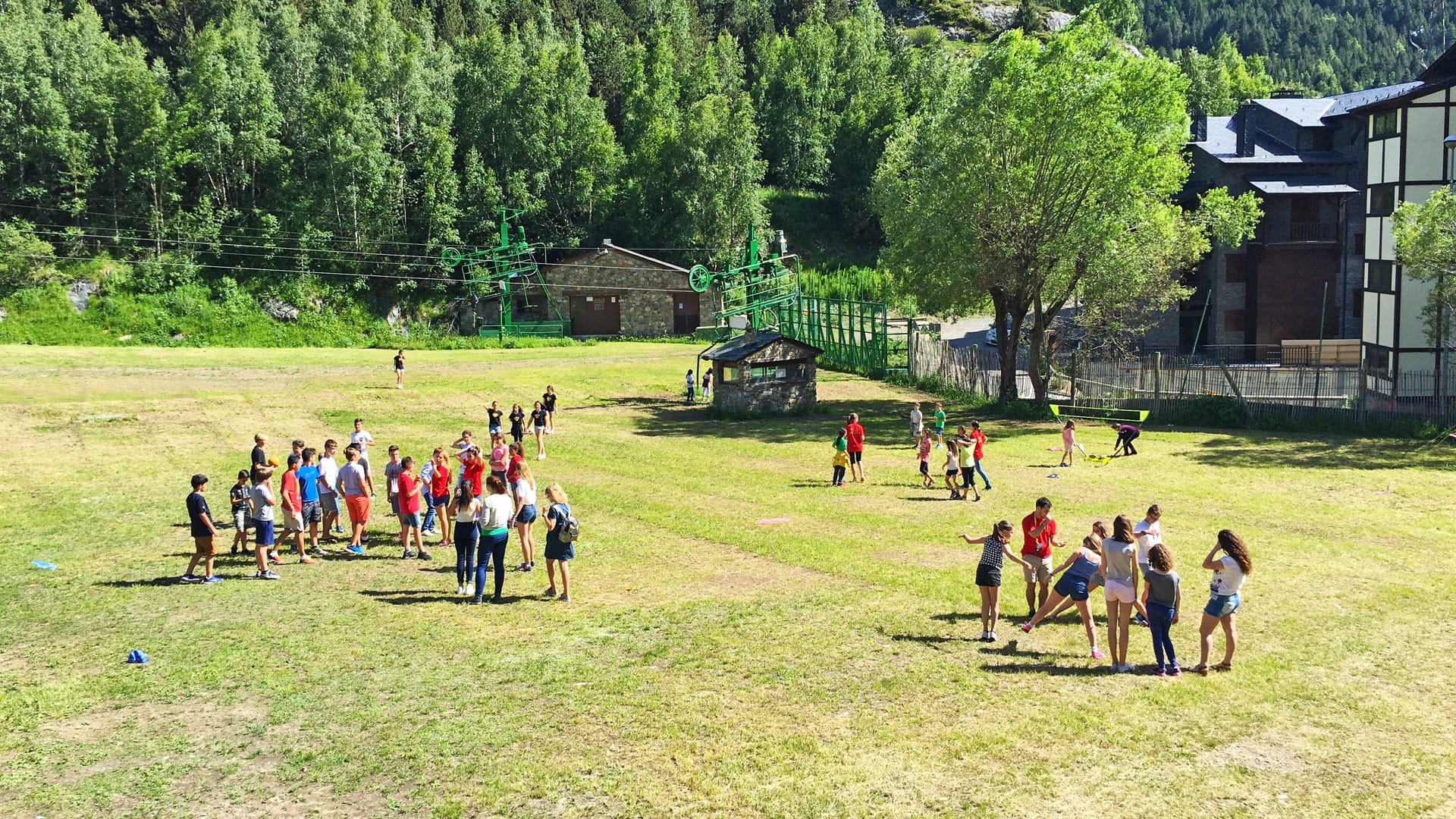 Campamento de verano en Pirineos de inglés, francés o alemán