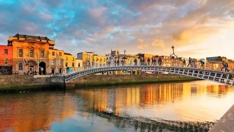 Campamento de verano en Dublín en familia o residencia para niños y jóvenes 2026