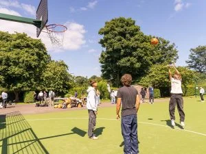 Campamento de verano en Edimburgo para niños y adolescentes 14