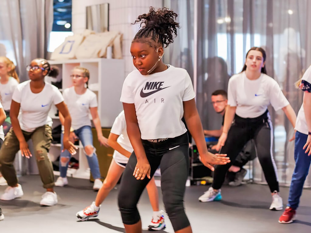 Campamento de verano de inglés y baile en Inglaterra de Nike 1