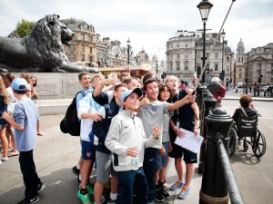 Campamento de verano de inglés y baile en Inglaterra de Nike 6