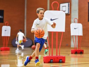 Campamento de verano de inglés y baloncesto en Inglaterra de Nike 19