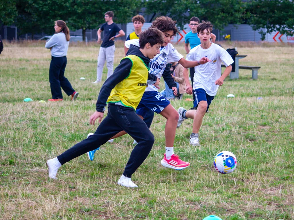Campamento de verano de inglés y cómic en Londres, Inglaterra 17