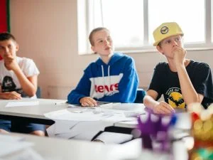 Campamento de verano de inglés y cómic en Londres, Inglaterra 4