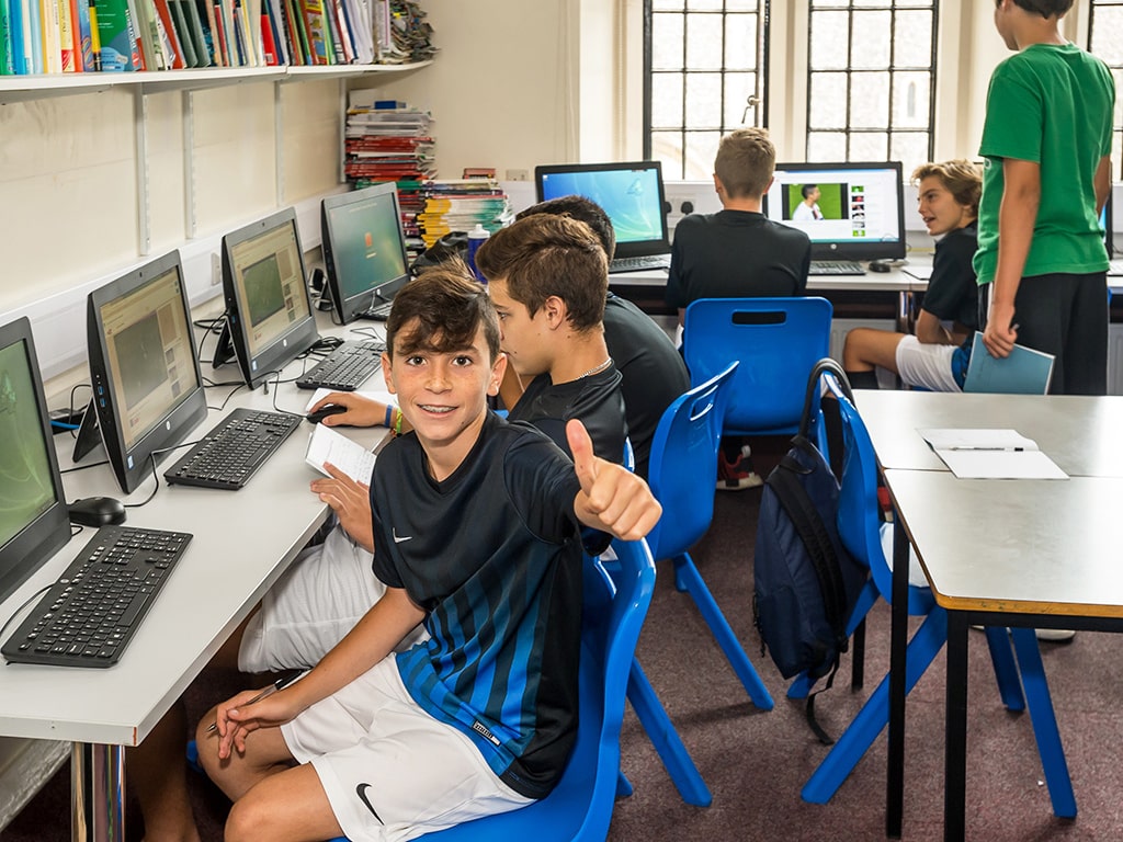 Campamento de verano de inglés y fútbol del Brighton FC 10
