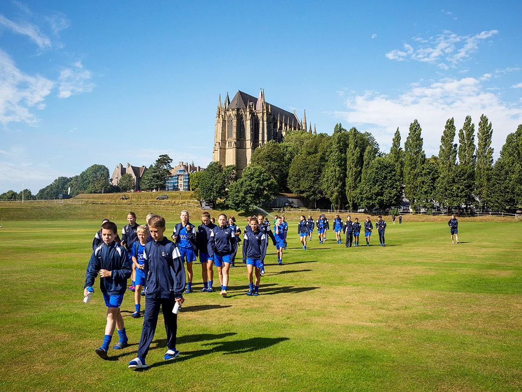 Campamento de verano de inglés y fútbol del Brighton FC 8