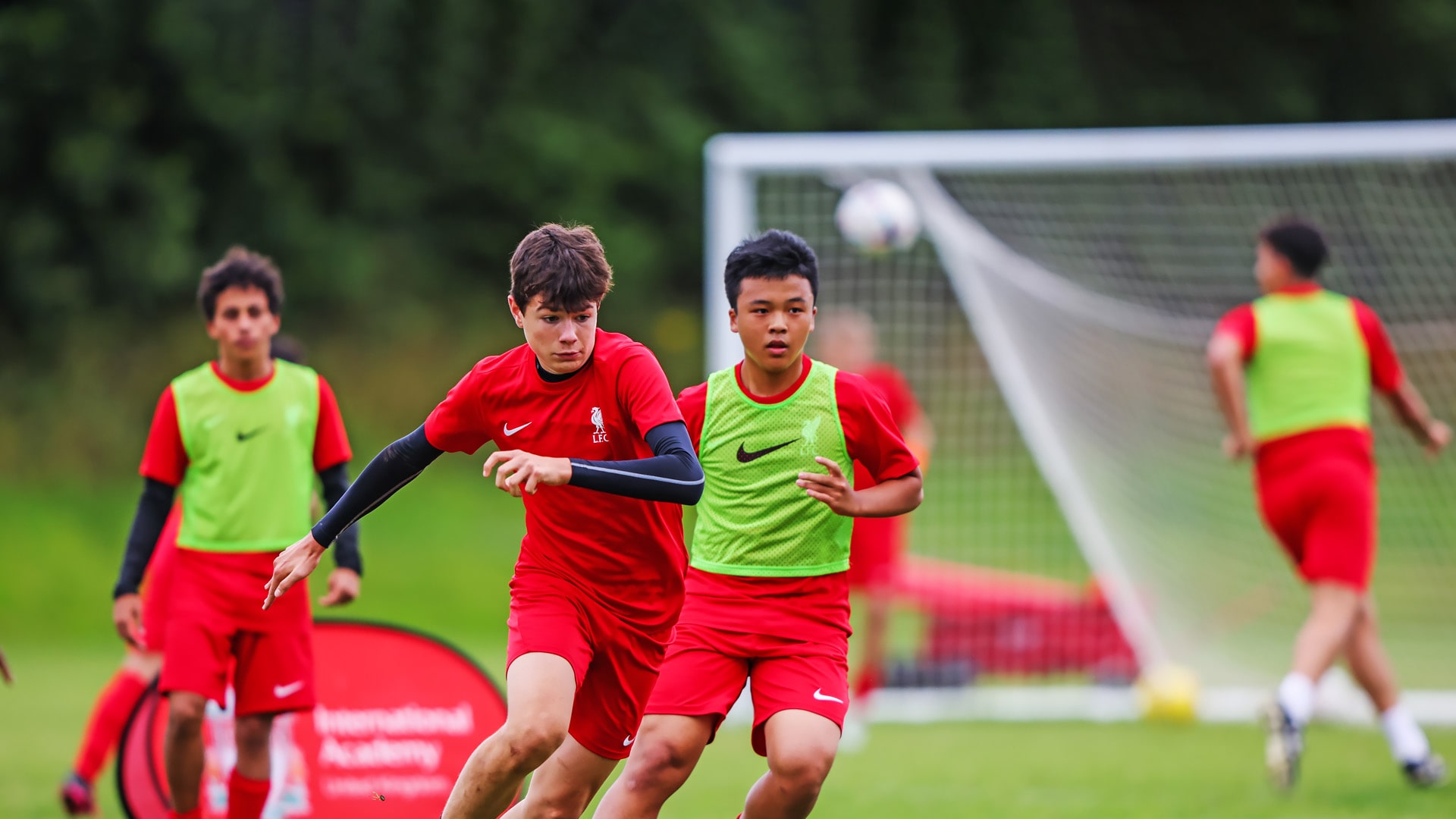 Campamento de verano de inglés y fútbol del Liverpool FC