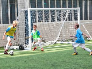 Campamento de verano de inglés y fútbol del Manchester City FC 20