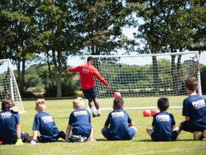 Campamento de verano en Inglaterra de inglés y fútbol del PSG FC 1