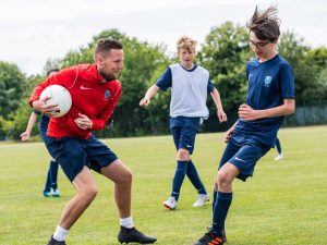 Campamento de verano en Inglaterra de inglés y fútbol del PSG FC 15