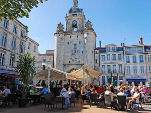 Campamento de verano de francés y catamarán o windsurf en La Rochelle, Francia 10