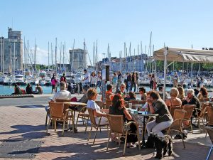 Campamento de verano de francés y catamarán o windsurf en La Rochelle, Francia 14