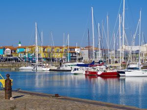 Campamento de verano de francés y catamarán o windsurf en La Rochelle, Francia 20