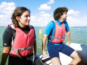 Campamento de verano de francés y catamarán o windsurf en La Rochelle, Francia 8