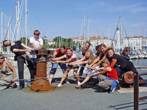 Campamento de verano de francés y catamarán o windsurf en La Rochelle, Francia 9