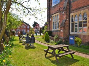 Curso de verano de preparación de exámenes en Newbury para jóvenes 2