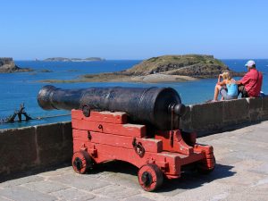 Campamento de verano de francés y vela o equitación en Saint-Malo, Francia 14