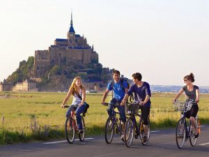 Campamento de verano de francés y vela o equitación en Saint-Malo, Francia 3