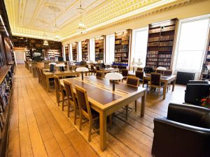 Curso de verano de preparación de exámenes FCE, CAE o IELTS en Stowe, Inglaterra 2