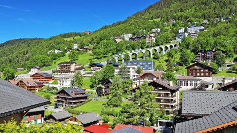 Curso de verano de inglés y francés en los Alpes Suizos en internado