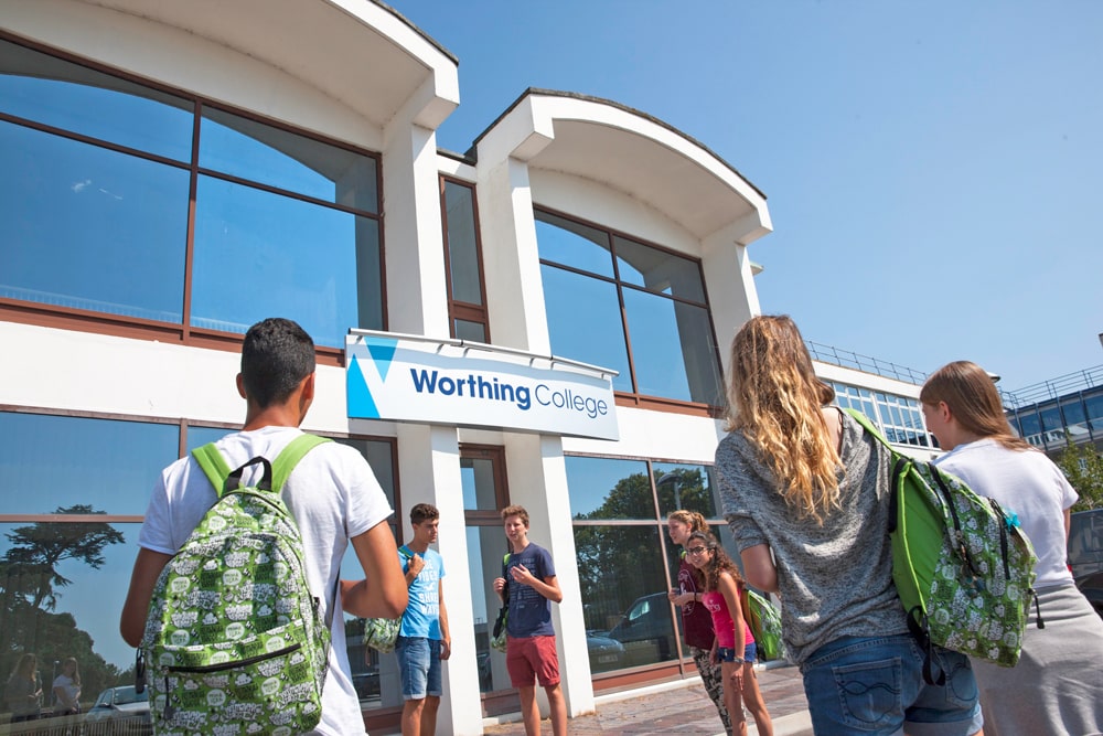 Campamento de verano en Worthing para niños y adolescentes 1